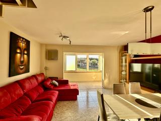 Dúplex a Poble Nou-Olivar Gran. ¡dúplex muy luminoso con agradables vistas y gran plaza de garaj