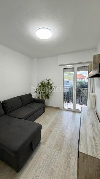 Foto a54ae8d6-3e71-41de-be3a-70aa0a081f97. Piso en carrer monturiol 6 piso reformado al centro en Figueres