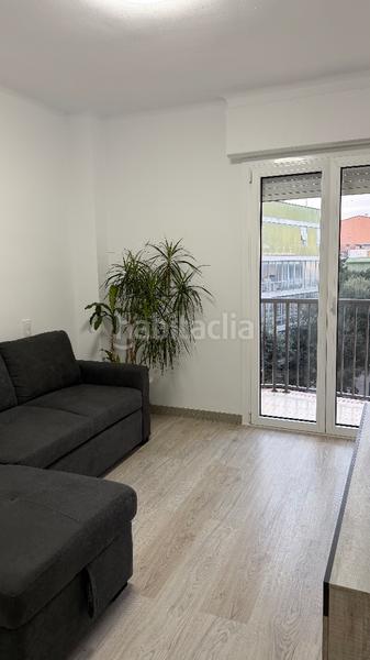 Foto fc32b59c-96d5-4b3e-b975-25faba67e832. Piso en carrer monturiol 6 piso reformado al centro en Figueres