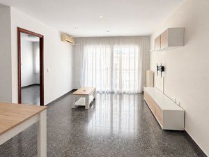 Pis  Carrer sant llàtzer. Piso amplio y luminoso en el centro de figueres
