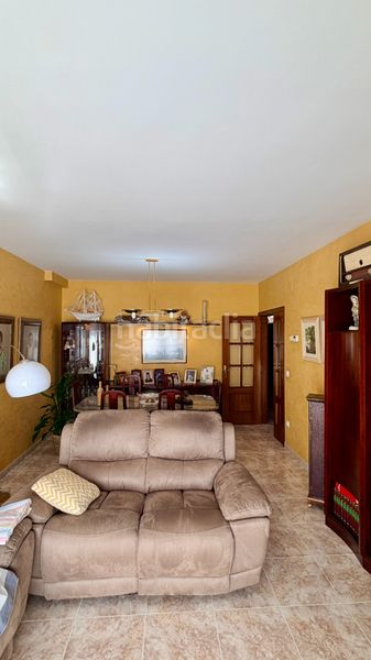 Foto 30560165-f52a-4705-b84f-6babc69d30ce. Casa aparellada amb calefacció a Palau-saverdera