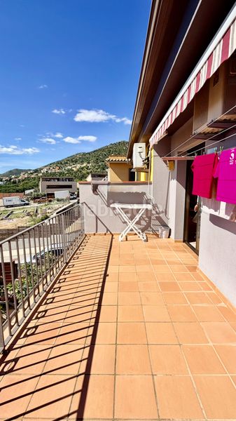 Foto 98e0691a-bdd6-45f5-a5ed-239f3d86c2bb. Casa aparellada amb calefacció a Palau-saverdera