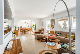 Haus in Son Bou-Sant Jaume. Villa de diseño mediterráneo con vistas al mar y licencia turíst
