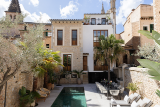 Casa aparellada a Sóller. Palacio san bartolomé, una joya histórica en el corazón de sólle