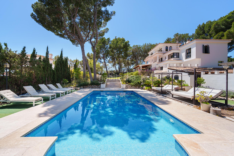 Foto f714ce4d-76c7-4f98-a5f2-ebc2da37dc44. Casa con riscaldamento parcheggio piscina in Cas Català-Illetes Calvià