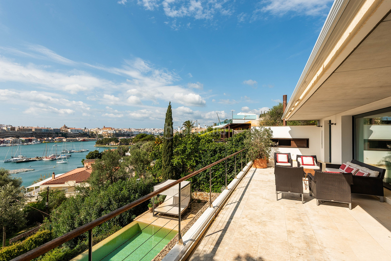 Foto f9838d0a-2ddf-48f2-8013-e268bdeb3d30. Casa con parcheggio piscina in Cala Llonga-Sa Mesquida Maó
