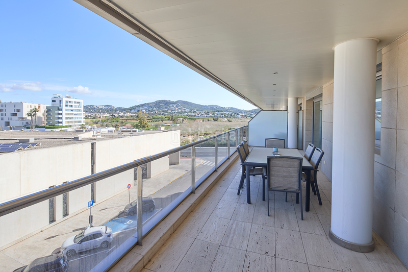 Foto 831d78e1-07da-4bd5-86e1-13cc9ecd6f29. Apartament amb calefacció aparcament piscina a Marina Botafoc-Talamanca Ibiza