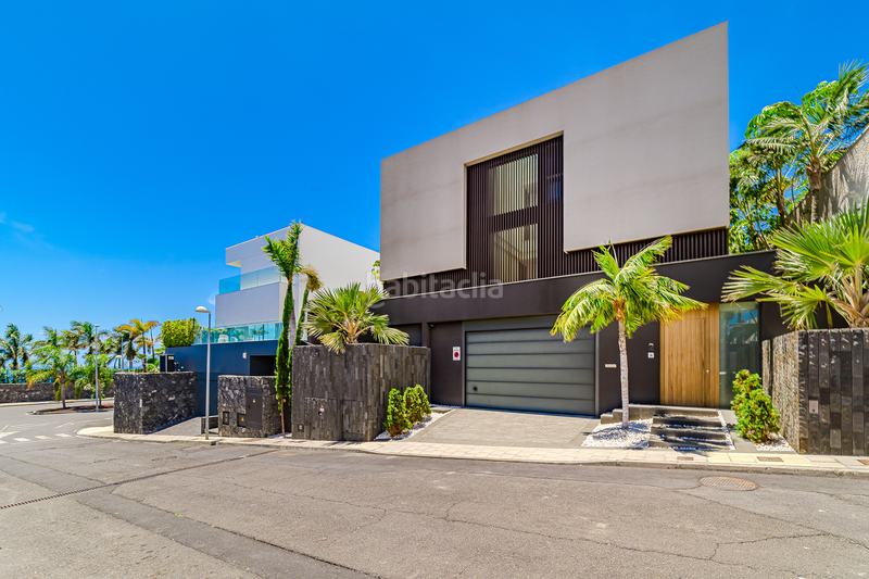 Foto b5254a1e-3799-4001-861b-1daddccfc95a. Haus mit heizung parking pool in La Caleta Adeje