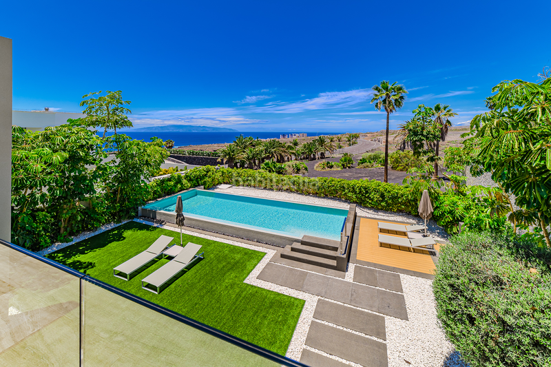 Foto c4256b9f-7519-4b7c-8b31-da850e2595e7. Haus mit heizung parking pool in La Caleta Adeje
