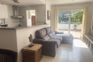 Location Appartement à Marina Botafoc-Talamanca. Piso en zona residencial  alquiler anual