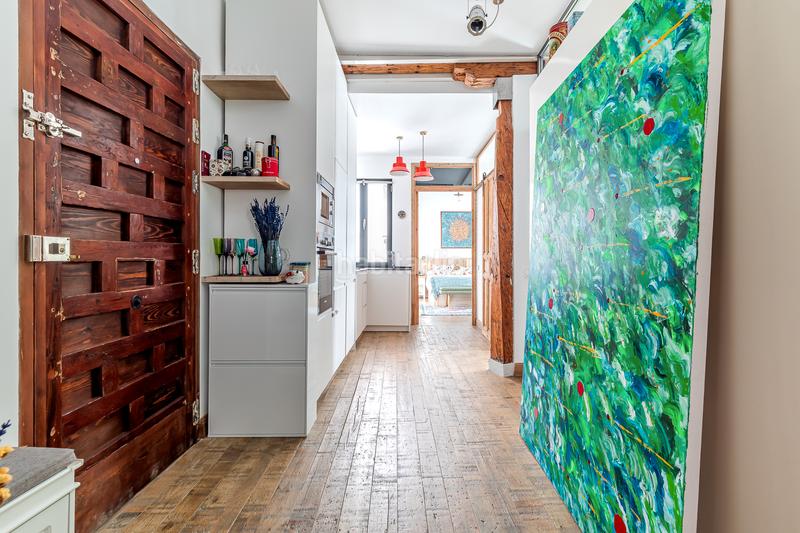 Foto 5459a0bb-a36a-483d-8170-87f46e14fb49. Apartamento encantador apartamento con balcones en Sol en Madrid