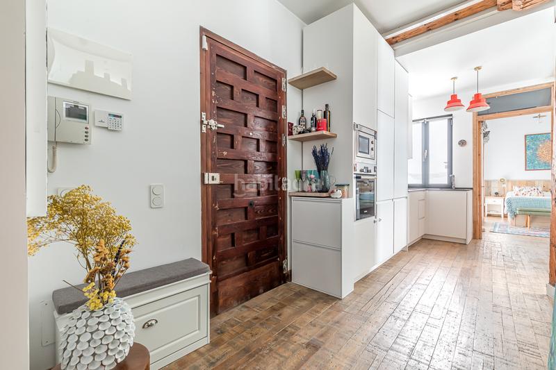 Foto 5d602da7-8978-4cfb-9683-6ae9851e38be. Apartamento encantador apartamento con balcones en Sol en Madrid