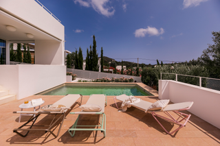 Lloguer Casa a Jesús. Villa moderna cerca a talamanca