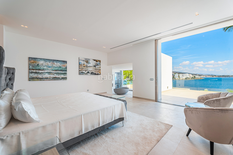 Foto bb79902c-3195-4a5e-985f-50992182cb2d. Casa elegante villa en primera línea de mar en cala vinyas en Calvià
