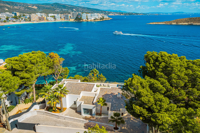 Foto dfca5b3d-ce21-4ef3-b304-d4e3e6a31524. Casa elegante villa en primera línea de mar en cala vinyas en Calvià