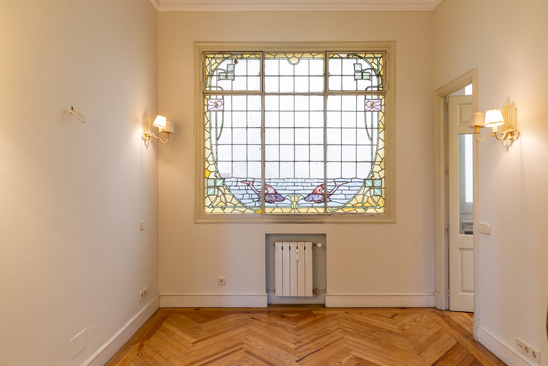 Foto 927a55e3-46e8-44a2-bb13-396cd781d4f6. Alquiler apartamento piso señorial con encanto clásico y luz natural en Almagro en Madrid