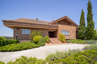 Casa a Club de Golf. Villa en el club de golf de las rozas, con vistas impresionantes