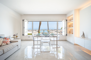 Appartement à Puerto Banús. Apartamento en primera línea en puerto banús