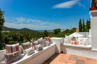 Casa a Can Furnet. Villa de lujo con vistas al mar y licencia turística en can furn