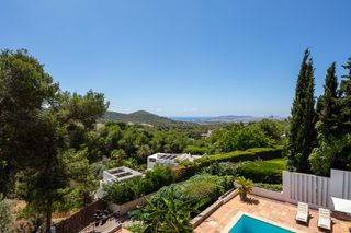 Haus in Can Furnet. Villa de lujo con vistas al mar y licencia turística en can furn