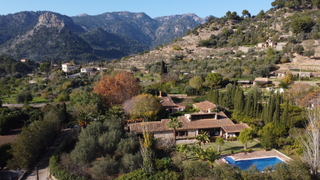 Terreno residencial  N/a. Exclusivo chalet unifamiliar con vistas a sierra de tramuntana y