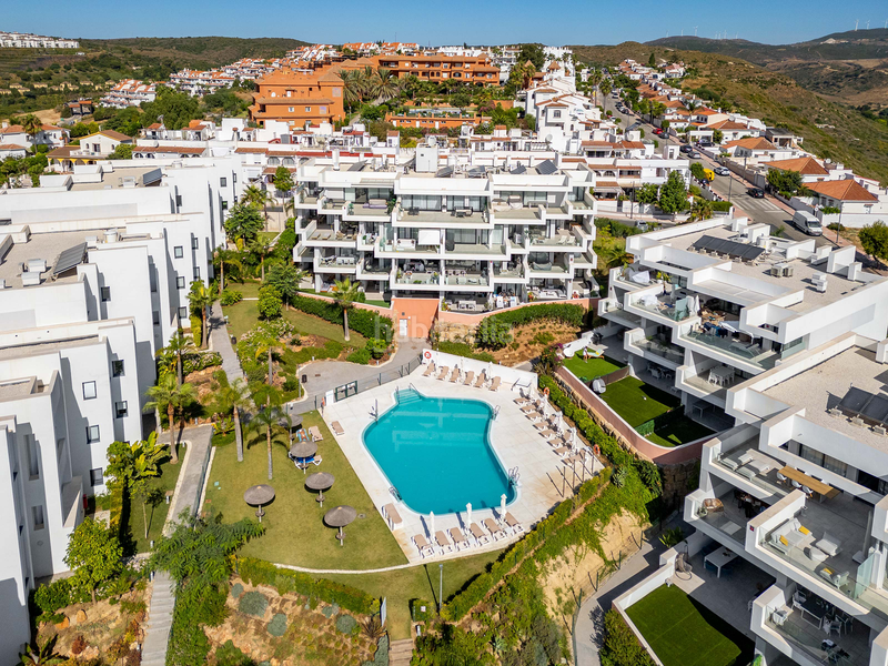Foto f3ddff33-824d-480c-9367-704ab593816d. Apartament amb piscina a Alcorrín Manilva