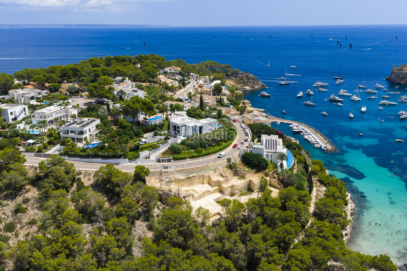 Foto 92b0a939-e4b2-492c-9dc1-1d695506c533. Terreno residencial parcela en primera línea en Sol de Mallorca en Calvià