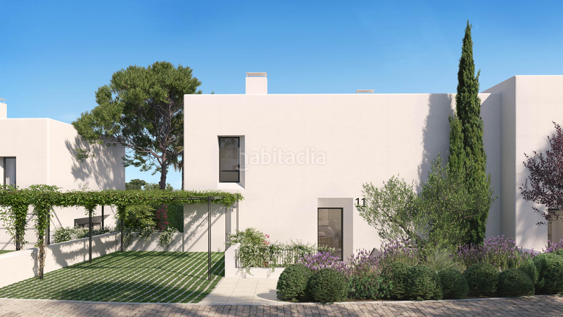 Foto a996aaa3-8189-4083-922f-8c345a1edf40. Casa pareada villa adosada contemporánea en la reserva. en Sotogrande