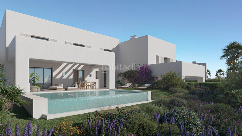 Foto df506bc8-b92a-4a94-8f9d-b5f359cb36d2. Casa pareada villa adosada contemporánea en la reserva. en Sotogrande