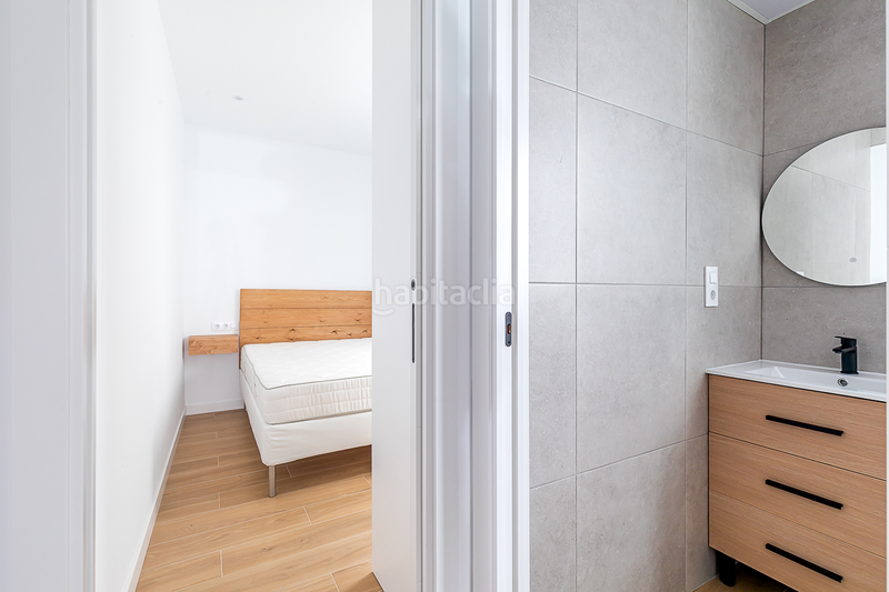 Foto 7cbe0bcc-6bd7-41d1-8aa2-354d311ce3ca. Alquiler apartamento piso reformado y exterior junto al retiro en Madrid