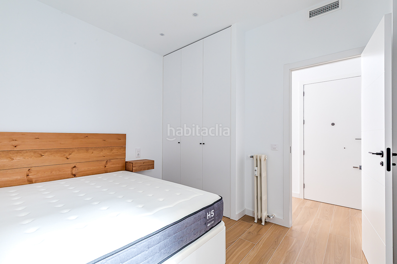 Foto d12124b7-8c69-47d8-af1e-7b6ce92879e4. Alquiler apartamento piso reformado y exterior junto al retiro en Madrid