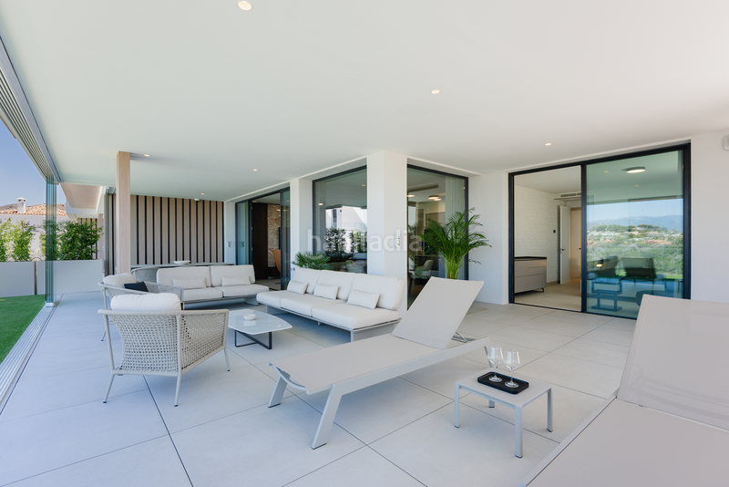 Foto 68b28f6e-89ab-4281-a460-b06c6e1129d5. Apartament amb calefacció aparcament piscina a Cabopino - Artola Marbella