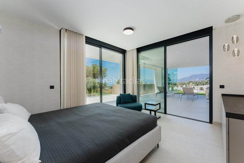 Foto 8a8dad91-fc45-41ec-bfec-416ee85921e4. Apartament amb calefacció aparcament piscina a Cabopino - Artola Marbella