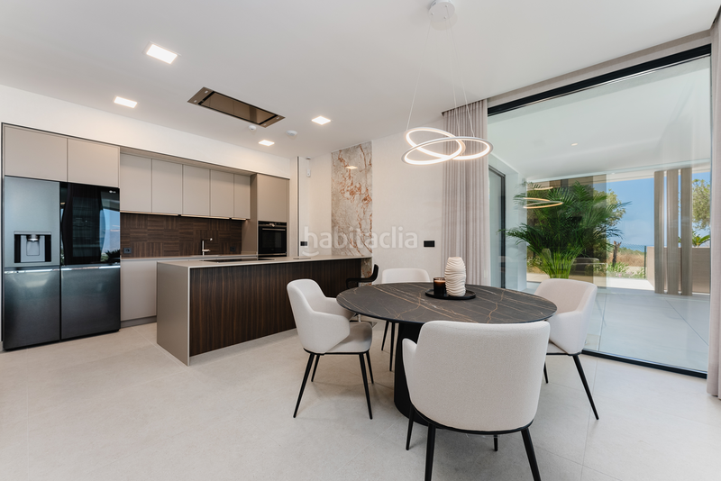 Foto b0899930-ebbc-4320-9dcb-4bfabf6347b7. Apartament amb calefacció aparcament piscina a Cabopino - Artola Marbella