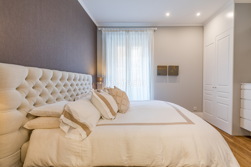 Foto 15b9044c-74f9-4b9b-ae4f-691c9c866a94. Alquiler apartamento piso amueblado en alquiler en la mejor zona del barrio de salamanca en Madrid