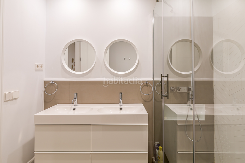 Foto 8cc8d8e1-8e2f-42fc-87ac-dea45dee89c3. Alquiler apartamento piso amueblado en alquiler en la mejor zona del barrio de salamanca en Madrid