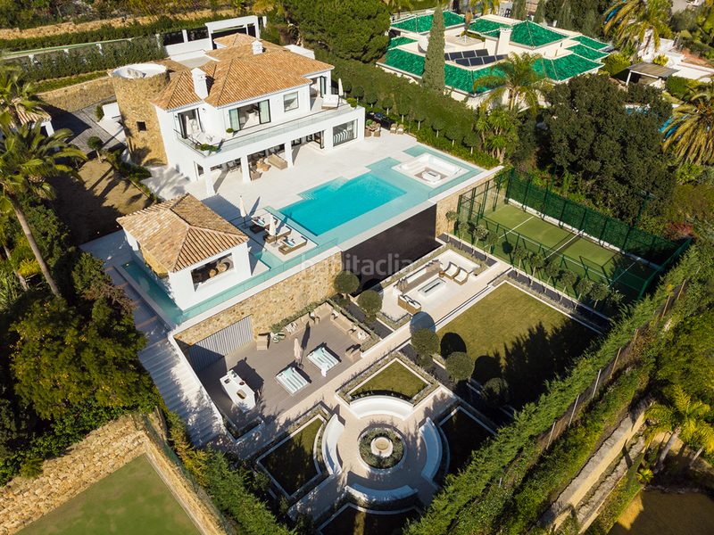 Foto 7479d353-0b21-4eef-b7b9-80496cec81b9. Casa villa elisia la cerquilla, situada en una parcela elevada con vistas al mar. en Marbella