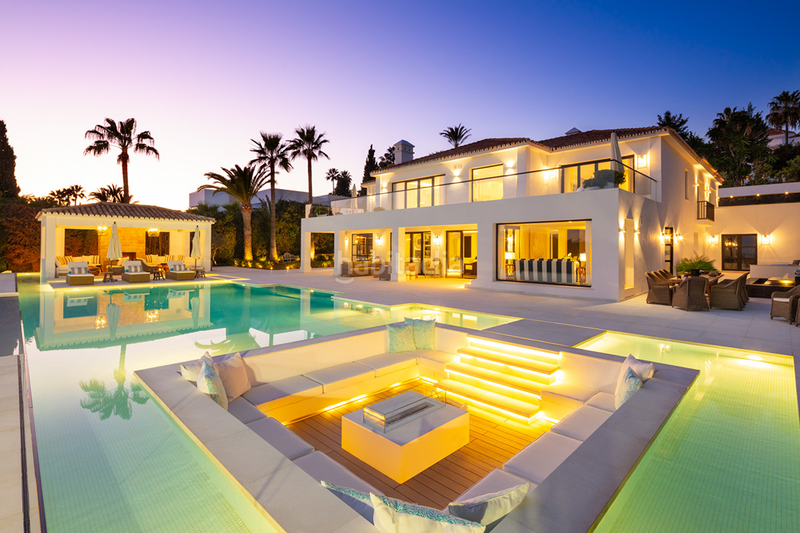 Foto dd8bd655-bea3-4810-9ca9-ddc968d04ded. Casa villa elisia la cerquilla, situada en una parcela elevada con vistas al mar. en Marbella