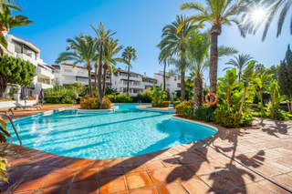 Apartament a Puente Romano. Apartamento renovado en puente romano