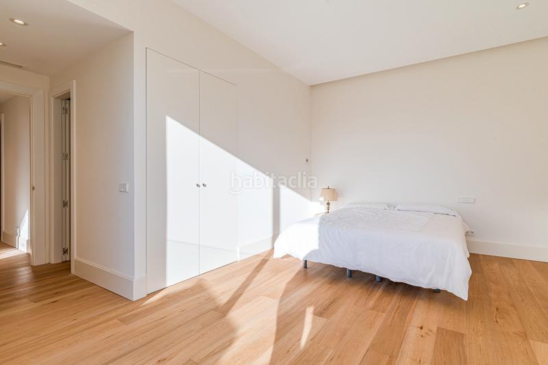 Foto a928e5f2-8853-4bbe-9b8d-f55f38be54d4. Alquiler apartamento piso a metros del retiro y con vistas al jardín botánico en alquiler en Madrid
