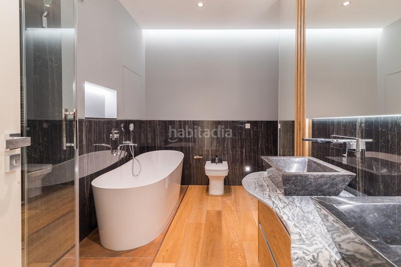 Foto f950b744-5ac0-4551-9996-90e45a1a050a. Alquiler apartamento piso a metros del retiro y con vistas al jardín botánico en alquiler en Madrid