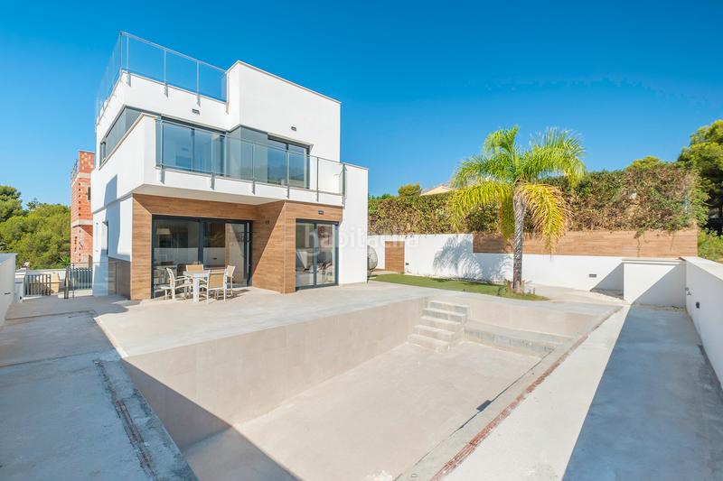 Foto 851b3e27-e360-414f-9b79-8dbc0b8d81a0. Maison dans Coloma Nucia (la)