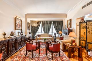 Apartament a Almagro. Dúplexático en almagro con elegantes detalles de época