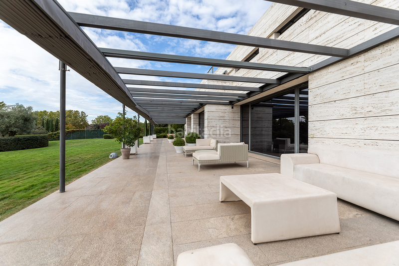 Foto 8ba66eda-94ac-4fe9-a9a9-825e35b4e790. Alquiler casa magnífica villa de lujo en La Finca en alquiler en Pozuelo de Alarcón