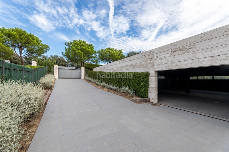 Foto b00bddf3-84df-459c-8244-fd8f3e7214f8. Lloguer casa amb aparcament piscina a La Finca Pozuelo de Alarcón