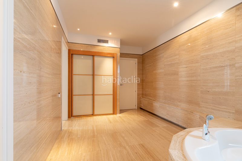 Foto bd8085b6-ee27-4f5b-9f0a-e291741d4eb7. Lloguer casa amb aparcament piscina a La Finca Pozuelo de Alarcón