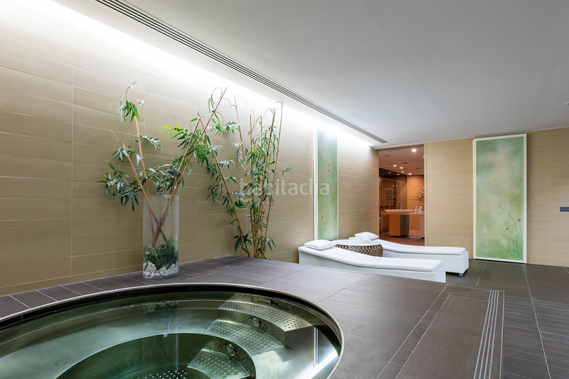 Foto db7e45eb-e705-4dc2-a062-1f60c202f63c. Lloguer casa amb aparcament piscina a La Finca Pozuelo de Alarcón