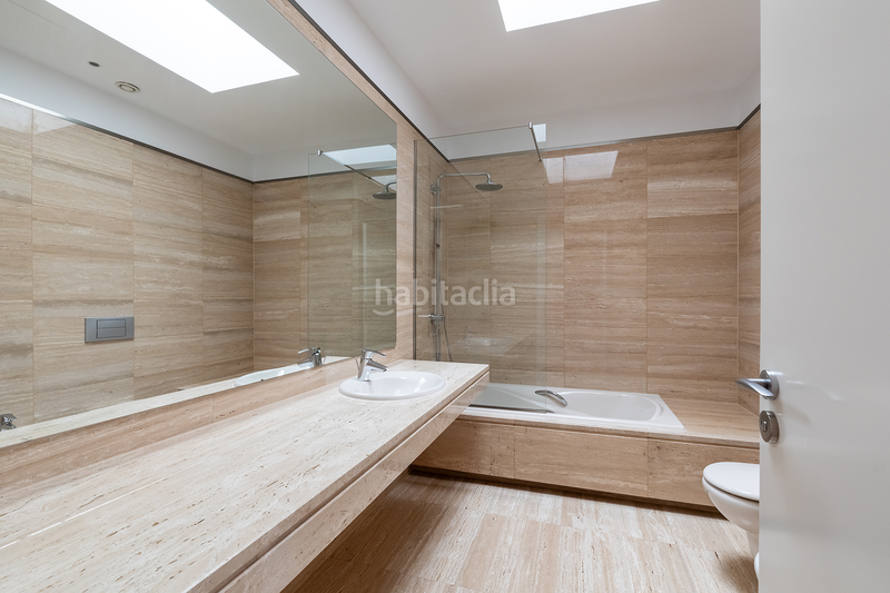 Foto ea944805-f94a-4f02-ac57-b8de9cddca46. Lloguer casa amb aparcament piscina a La Finca Pozuelo de Alarcón