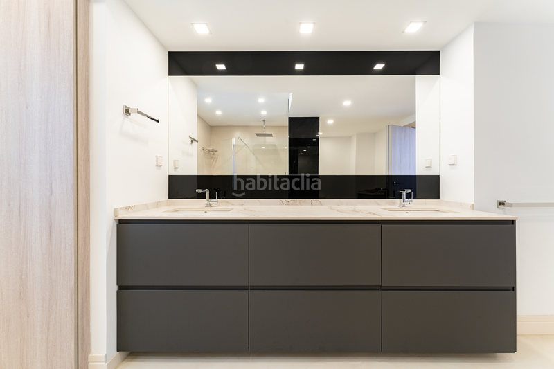 Foto e2207936-671d-41df-bc84-57c90bb4a45a. Apartamento excepcional piso de lujo confort, cultura y exclusividad en Málaga