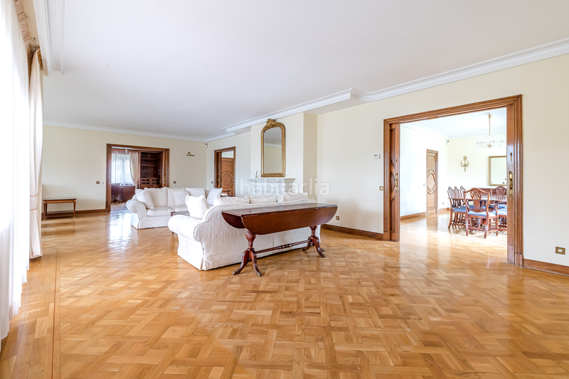 Foto 16cd9f0f-0f58-4299-a91b-55a9f6f6e355. Rent house with heating parking pool in Las Lomas Boadilla del Monte